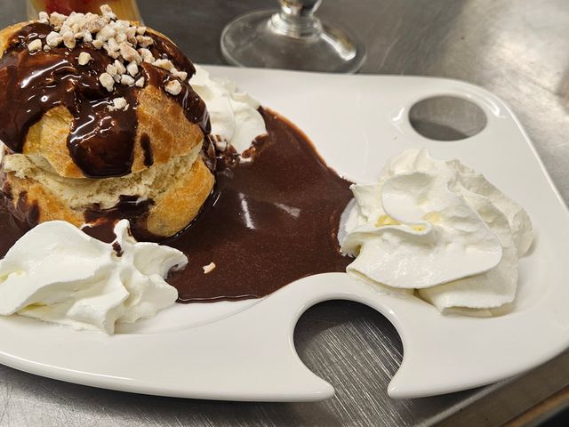 Le Charleston Profiterole XL