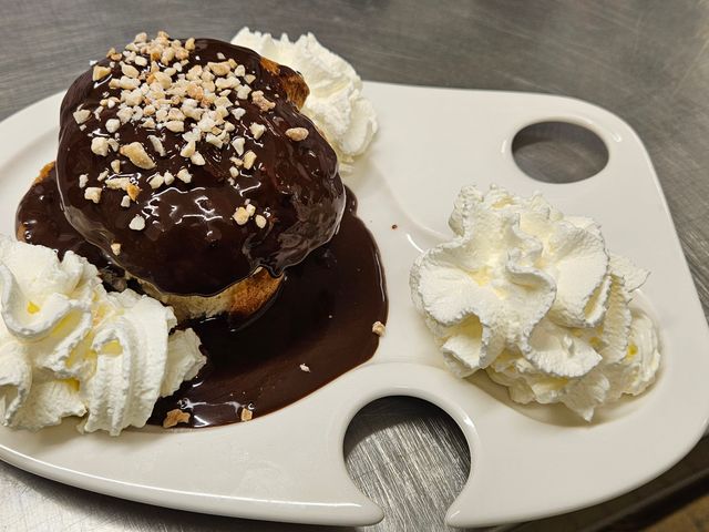 Le Charleston Profiterole XL